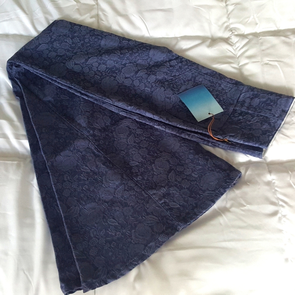 LAST REDUCTION BEFORE DONATION Show me your mumu extreme wide bell jeans S new